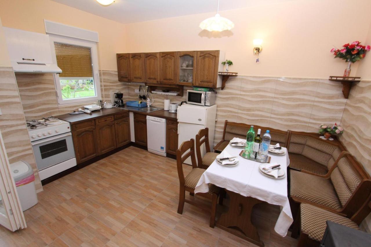 Apartment Oto Pula Zewnętrze zdjęcie